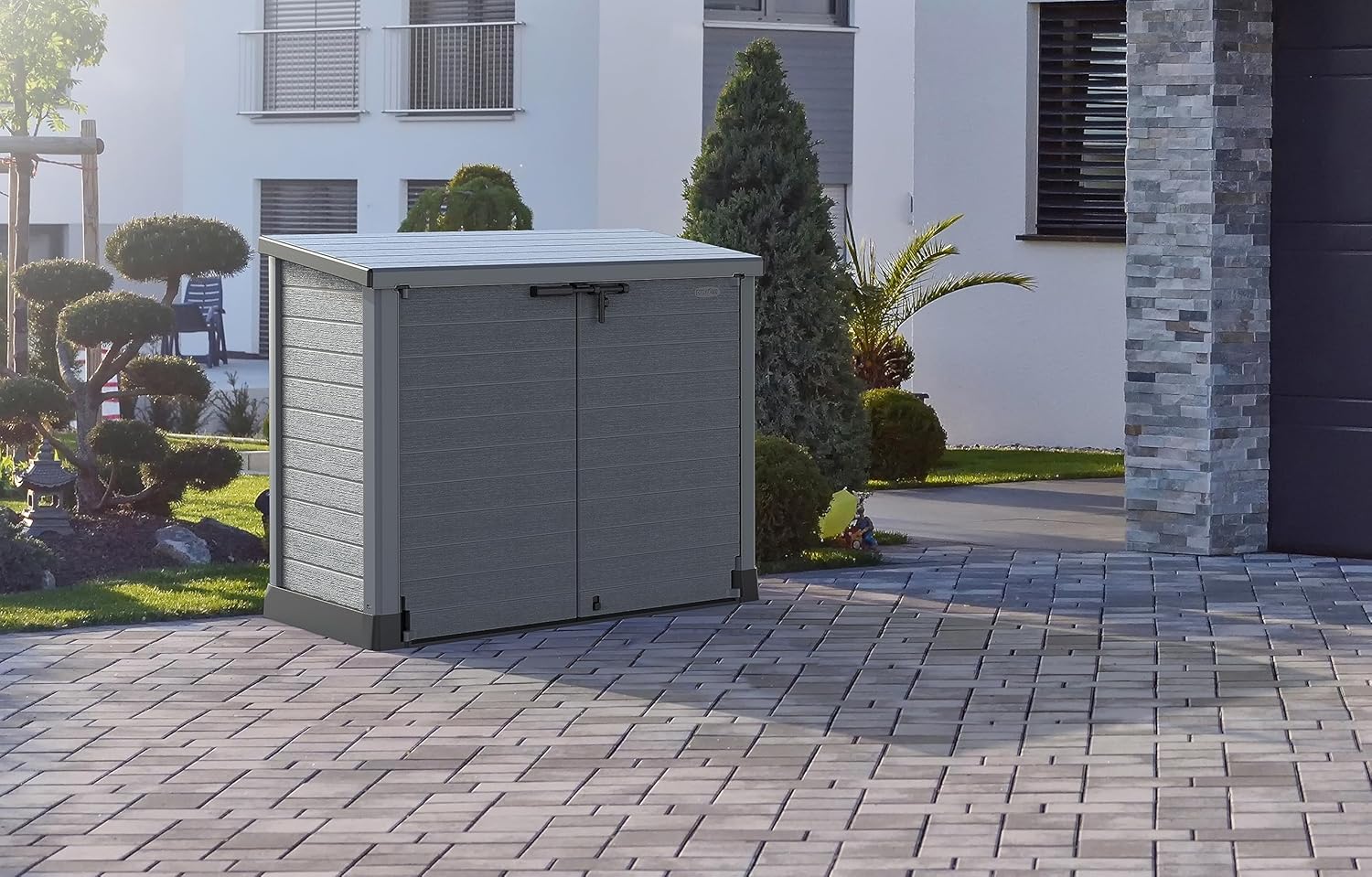 Duramax StoreAway 1200L Plastic Garden Shed/ Flat Lid, Outdoor Storage Shed, Wheelie Bin Hideaways, Wheelie bin box, Durable Construction, Ideal for Bikes, BBQs & 2x 240L Bins, 145x85x125 cm, Brown