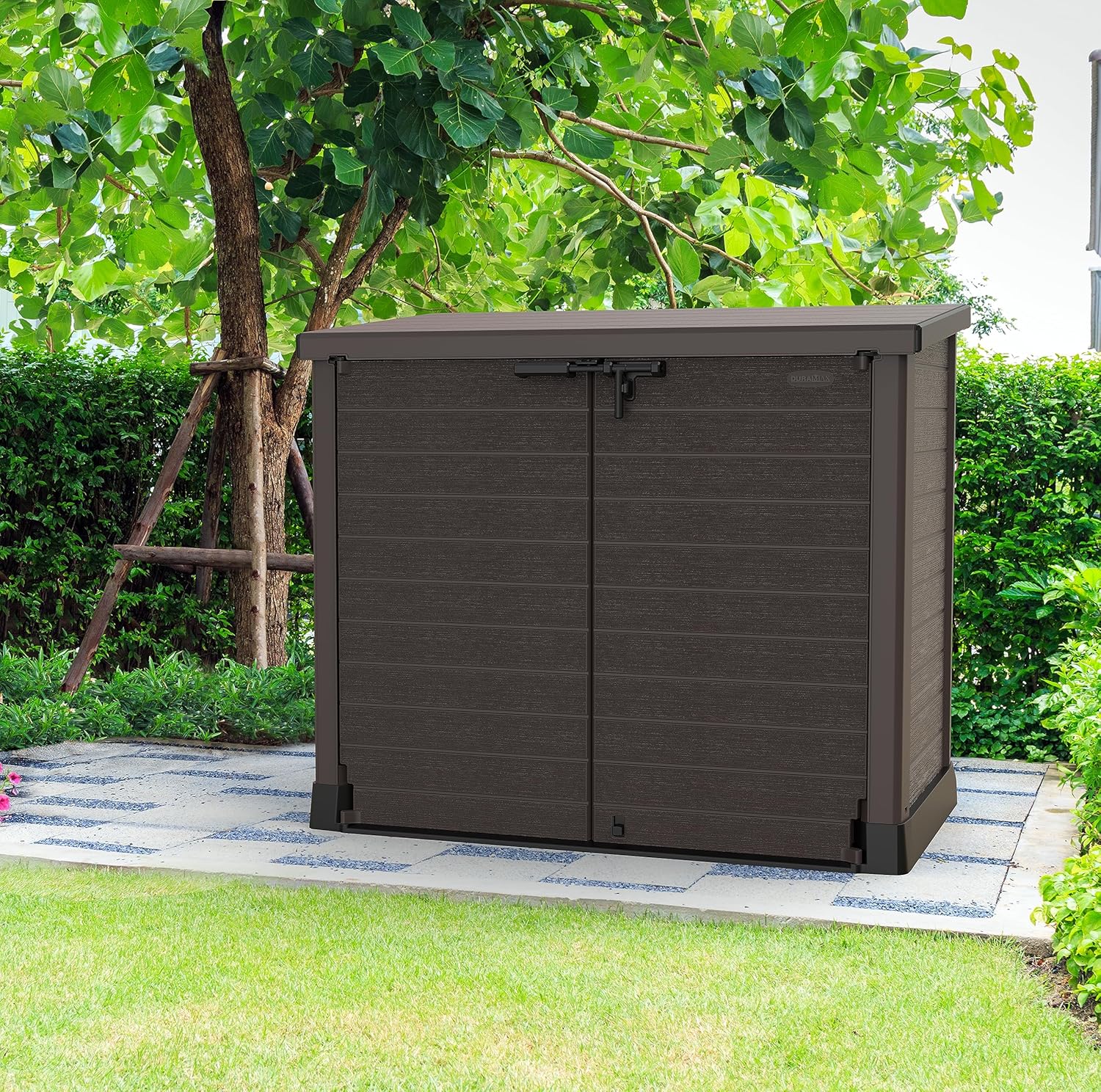 Duramax StoreAway 1200L Plastic Garden Shed/ Flat Lid, Outdoor Storage Shed, Wheelie Bin Hideaways, Wheelie bin box, Durable Construction, Ideal for Bikes, BBQs & 2x 240L Bins, 145x85x125 cm, Brown