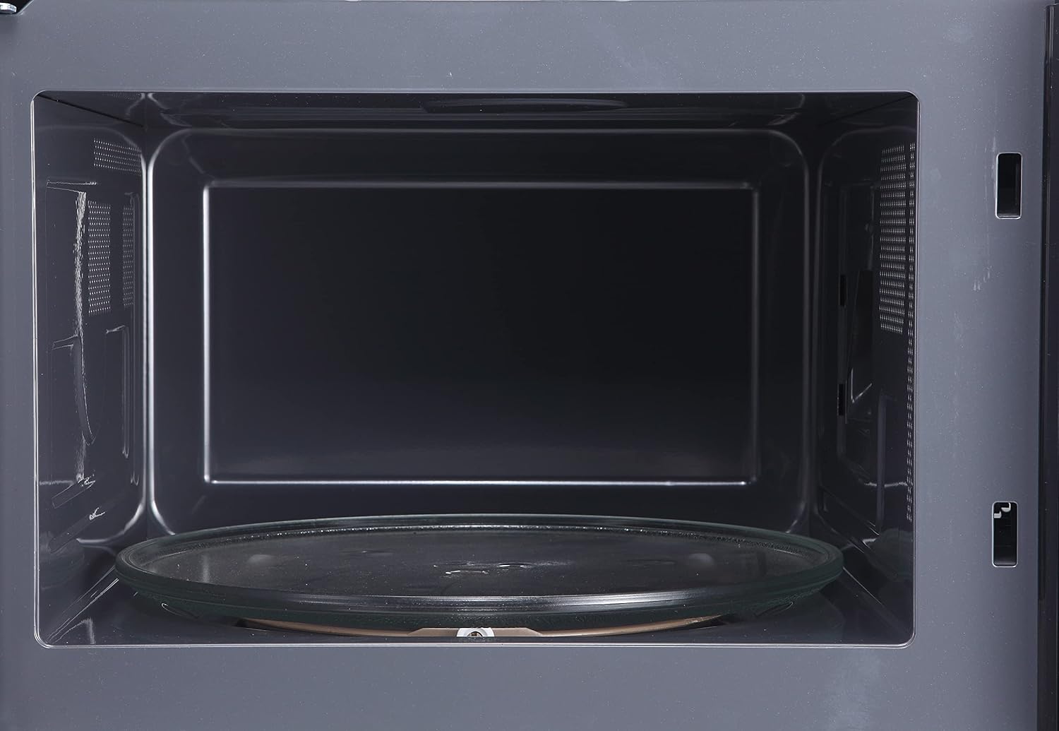 BRANDT - SE2616W - Micro-ondes Solo Electronique 26L – 900W – Autoprogramme 8 positions – 3 mémoires – Programme Speed Defrost – Façade miroir – Cavité énamelite – Blanc