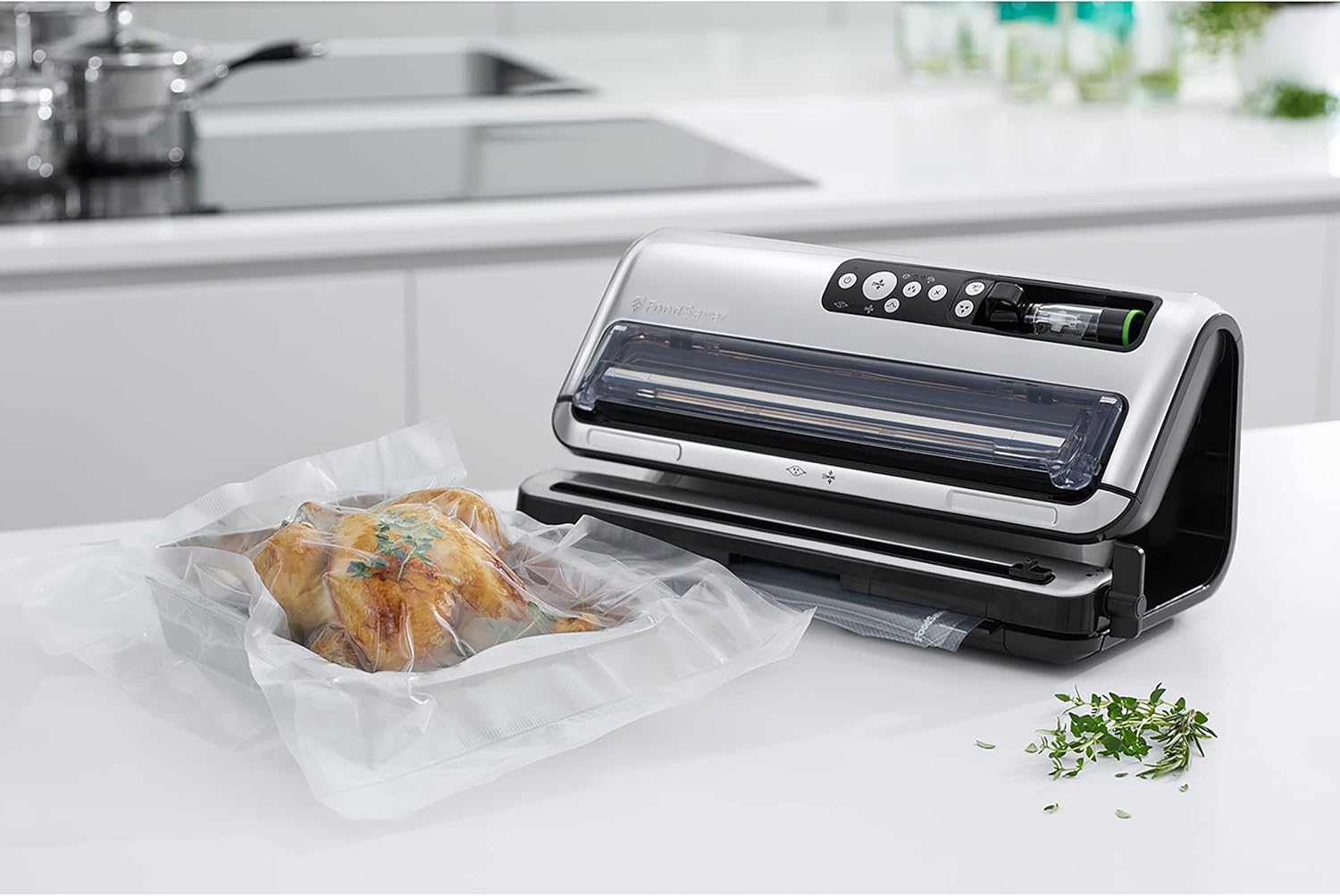 FoodSaver Professional Automated Vacuum Sealer | Storage Compartment for Roller and Cutter | Marinade Function | Includes Matching Vacuum Sealer Bags [FFS006X]