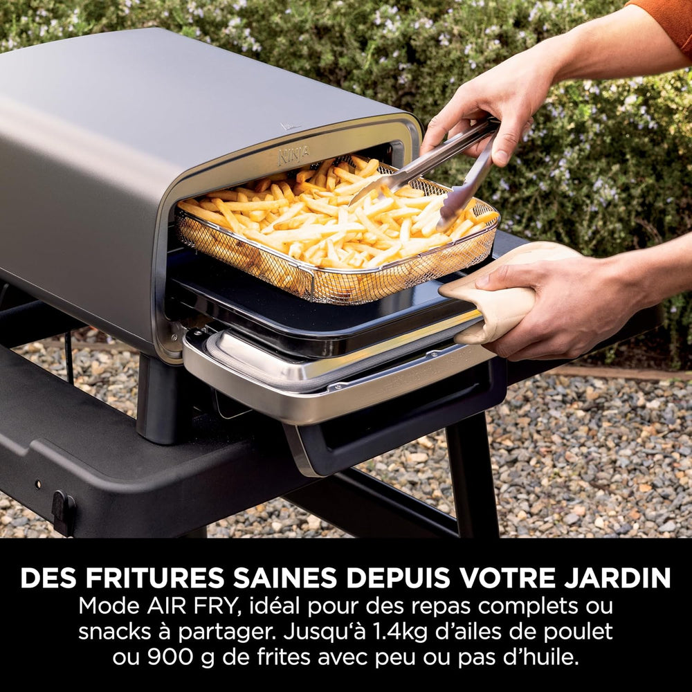 Ninja Woodfire Four à pizza extérieur électrique 8-en-1, rotissoire & fumoir barbecue avec grille, plaque pro-heat, pierre à pizza, granulés de bois et pelle, 6 réglages, orange foncé OO101EU