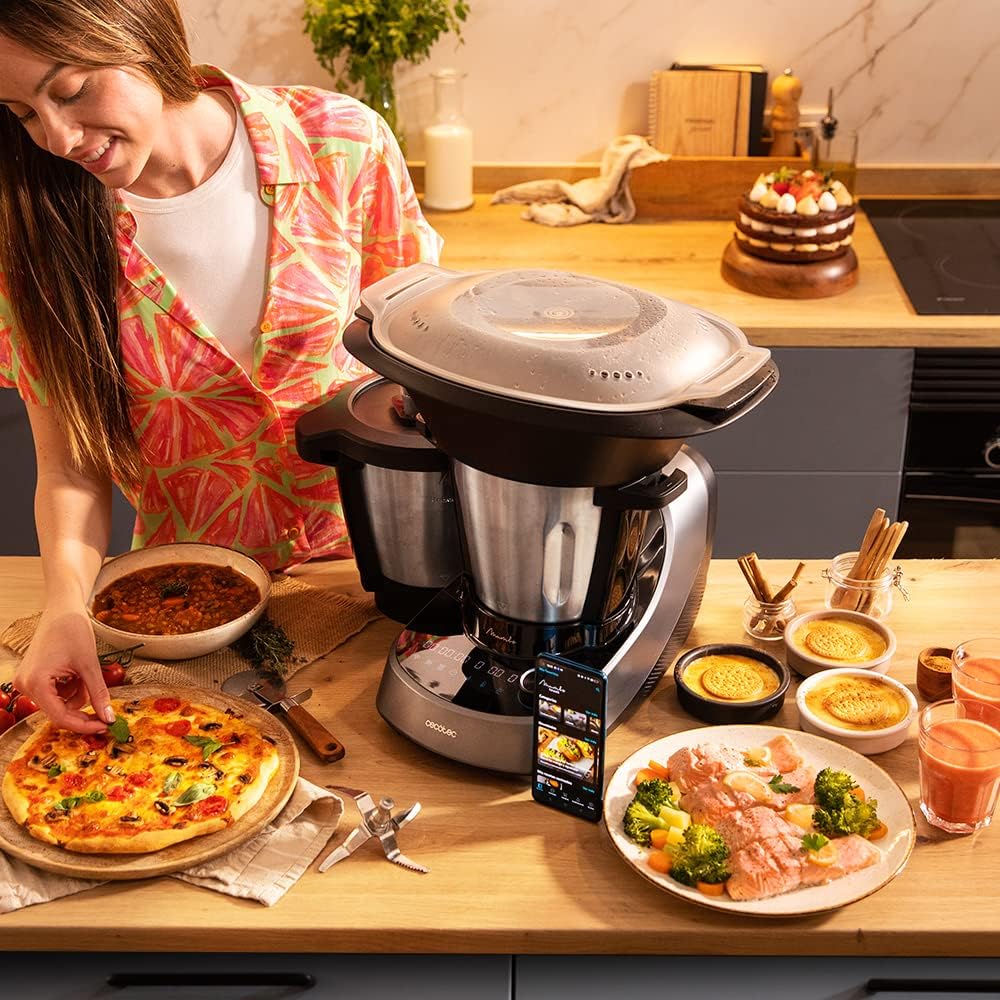 Cecotec Robot de Cuisine Mambo Black. 23 Fonctions, 10 Niveaux de Température, 1700W, 2,5 kg de Pâte, Cruche de 3,3L, 10 Vitesses, Minuterie, Température Réglable de 37 °C à 120 °C