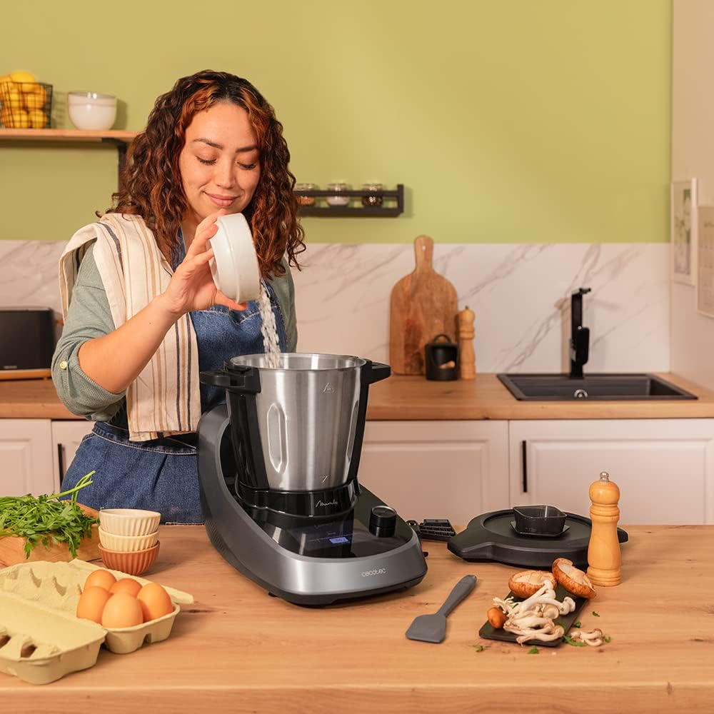 Cecotec Robot de Cuisine Mambo Black. 23 Fonctions, 10 Niveaux de Température, 1700W, 2,5 kg de Pâte, Cruche de 3,3L, 10 Vitesses, Minuterie, Température Réglable de 37 °C à 120 °C