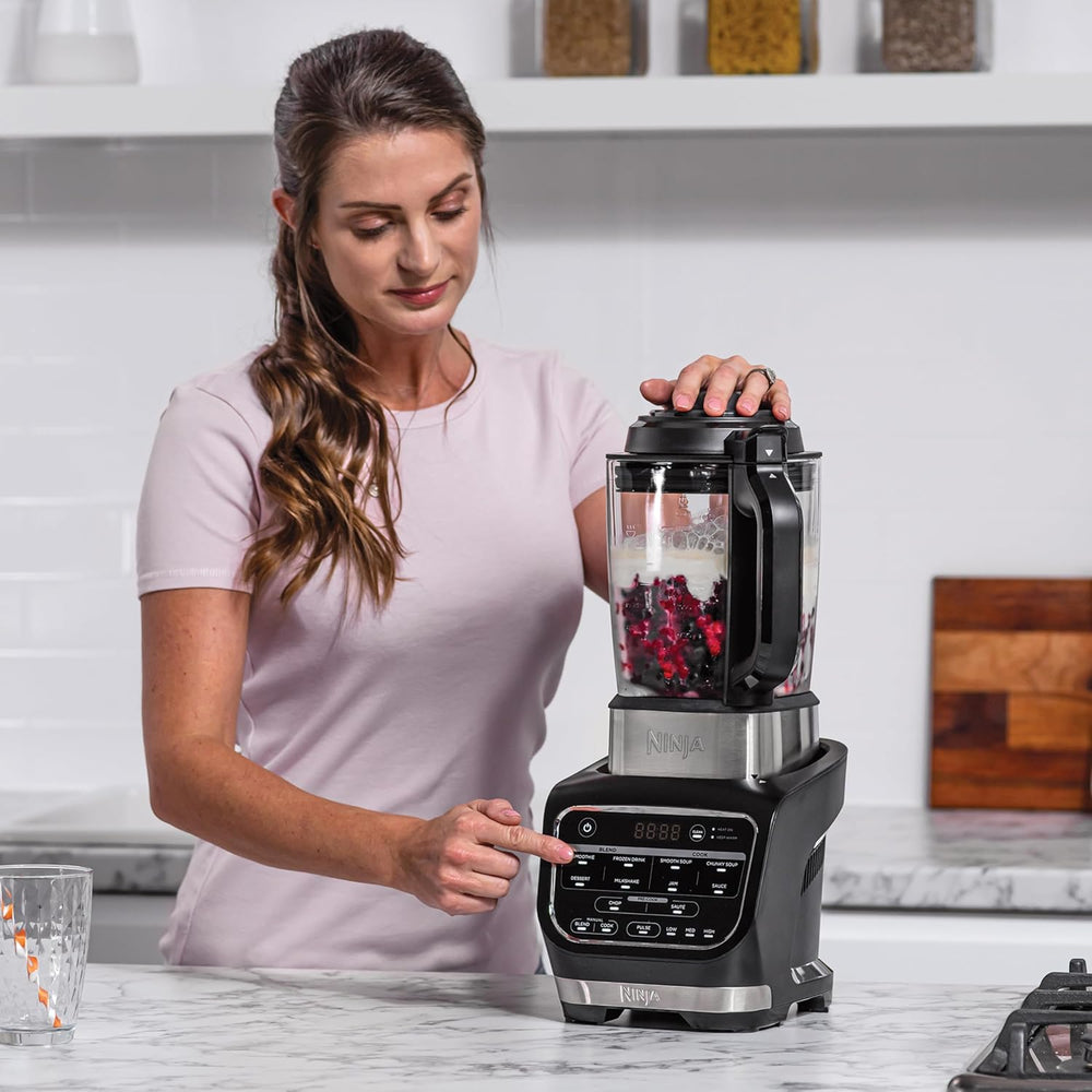 Ninja Foodi Mixeur & Soupe, 10 Programmes Auto-iQ, Verre 1.7L, Mixeur Chaud et Froid, Elément Chauffant Intégré, Programme de Nettoyage et Brosse, 1000W, Noir HB150EU