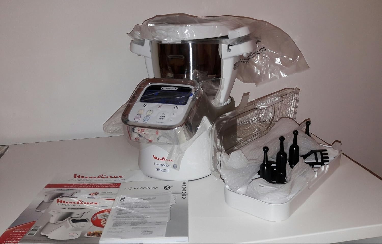 Moulinex i-Companion XL Edition Pâtisserie, 1550 W, Recettes illimitées, Température entre 30° et 150°, Capacité utile 3 L (10 pers), 12 accessoires dont 6 de pâtisserie, Fabriqué en France HF90E700