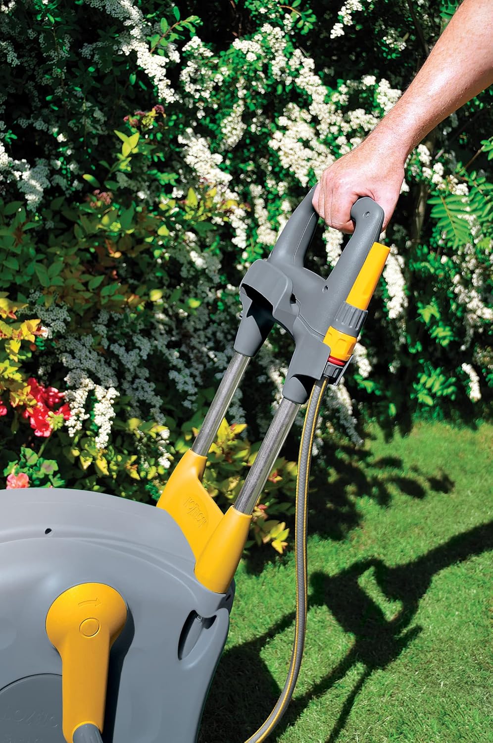 HOZELOCK - Dévidoir Chariot Fast Cart 40 M : Dévidoir sur Roues 40 M + 2 M, Chariot Caréné Ergonomique, Facile et Extrêmement Pratique d'Utilisation, Livré Assemblé et Prêt à l'Emploi [2450R0000]